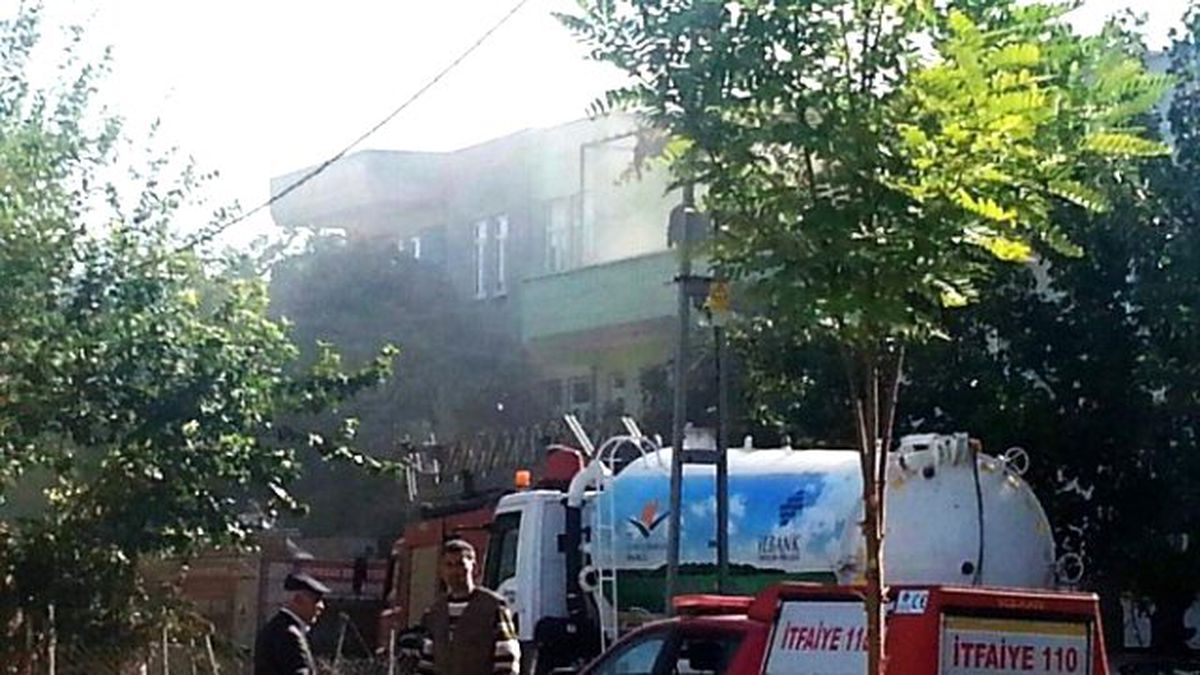 3 Katlı Binada Çıkan Yangın Korkuttu