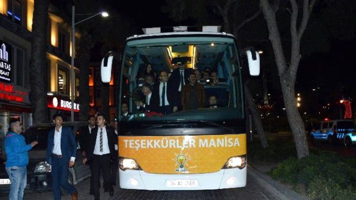 Ak Partili Vekillerden Teşekkür Ziyareti