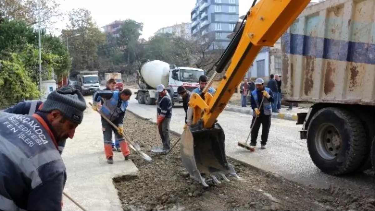 Akçakoca Belediyesi Dört Koldan Çalışıyor