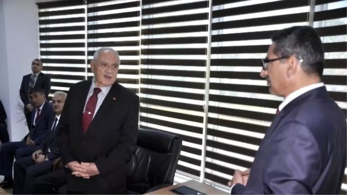 Bakan Gönül'den İl Genel Meclisine Övgü