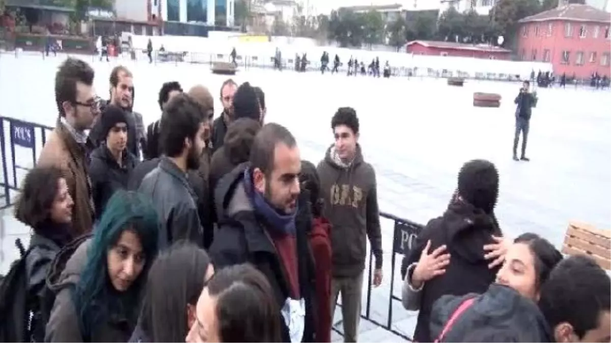 Beyazıt\'taki Protestoda Gözaltına Alınan Öğrenciler Serbest Bırakıldı
