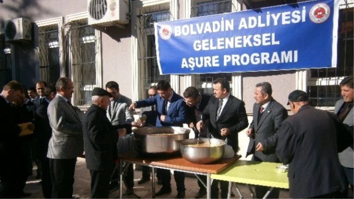 Bolvadin\'de Adliye Çalışanlarından Aşure Günü Etkinliği