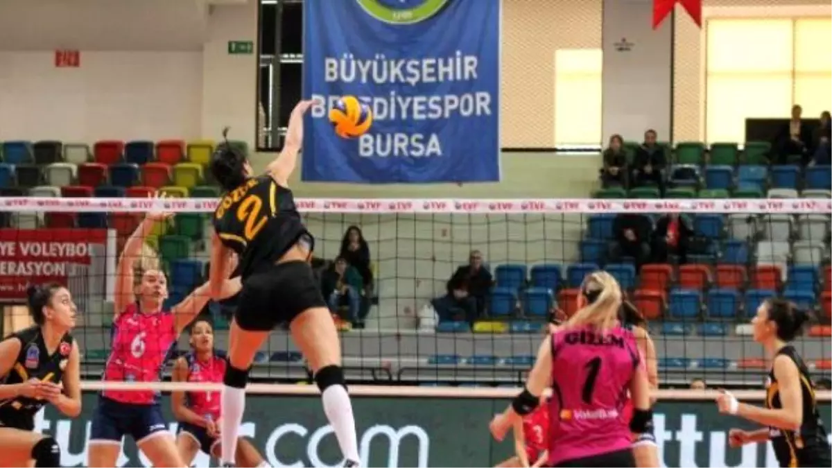 Bursa Büyükşehir Belediyespor - Vakıfbank: 0-3