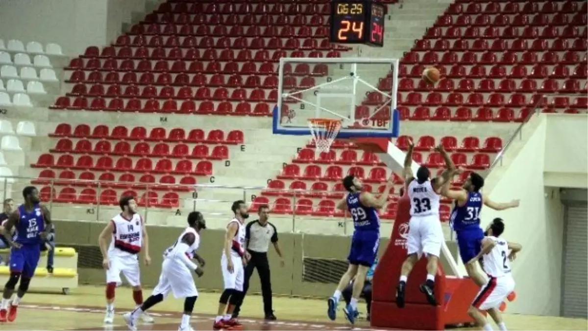 Eskişehir Basket Evinde Esiyor