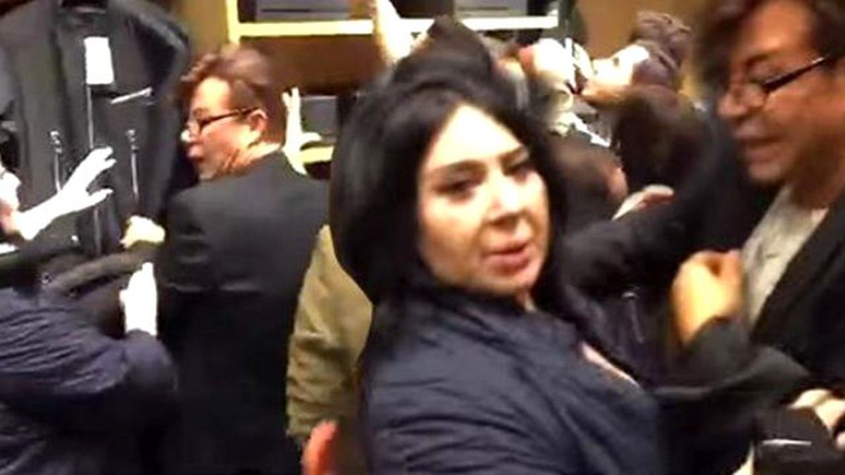 H&M'nin Mağaza Rezaleti Reklam Çıktı