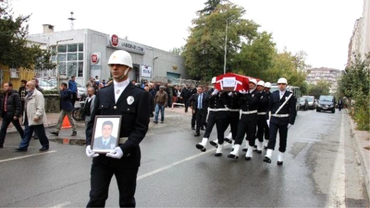 Kanserden Ölen Polis İçin Tören