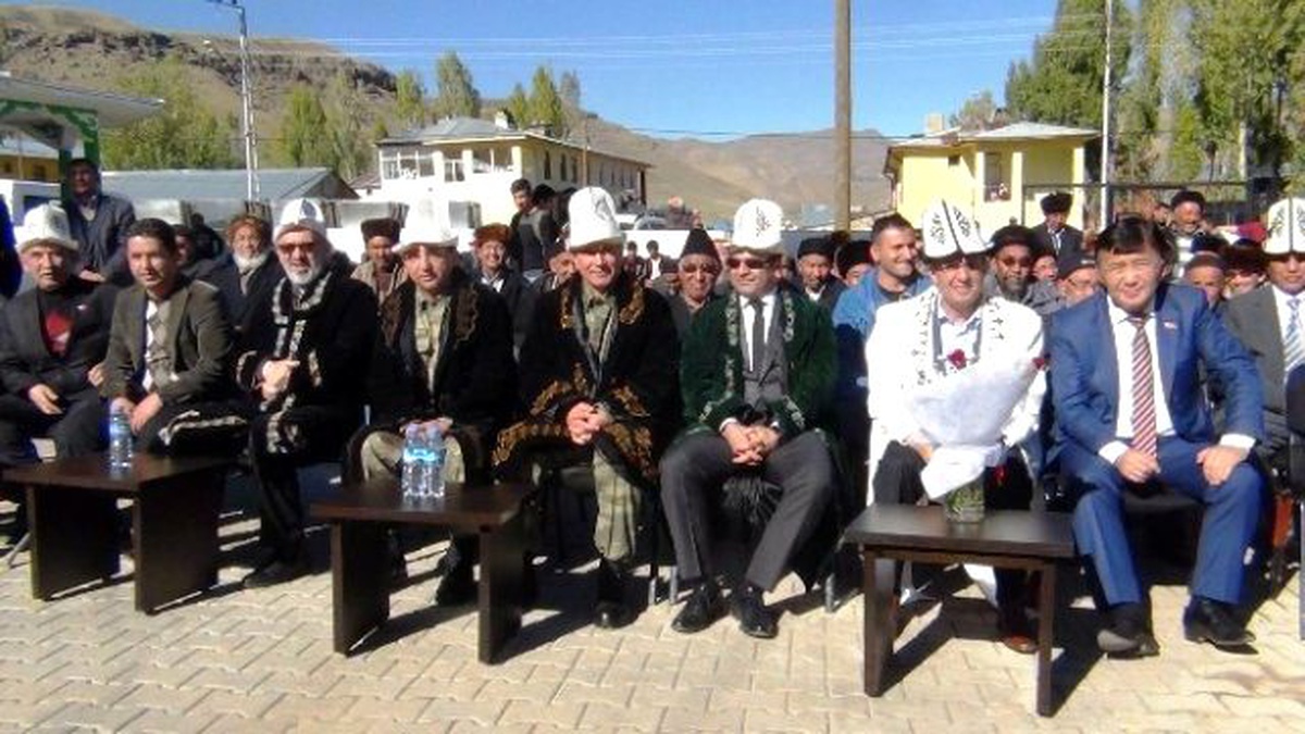 Kırgızistan Cumhuriyeti Ankara Büyükelçisi Erciş\'te Cami Açtı