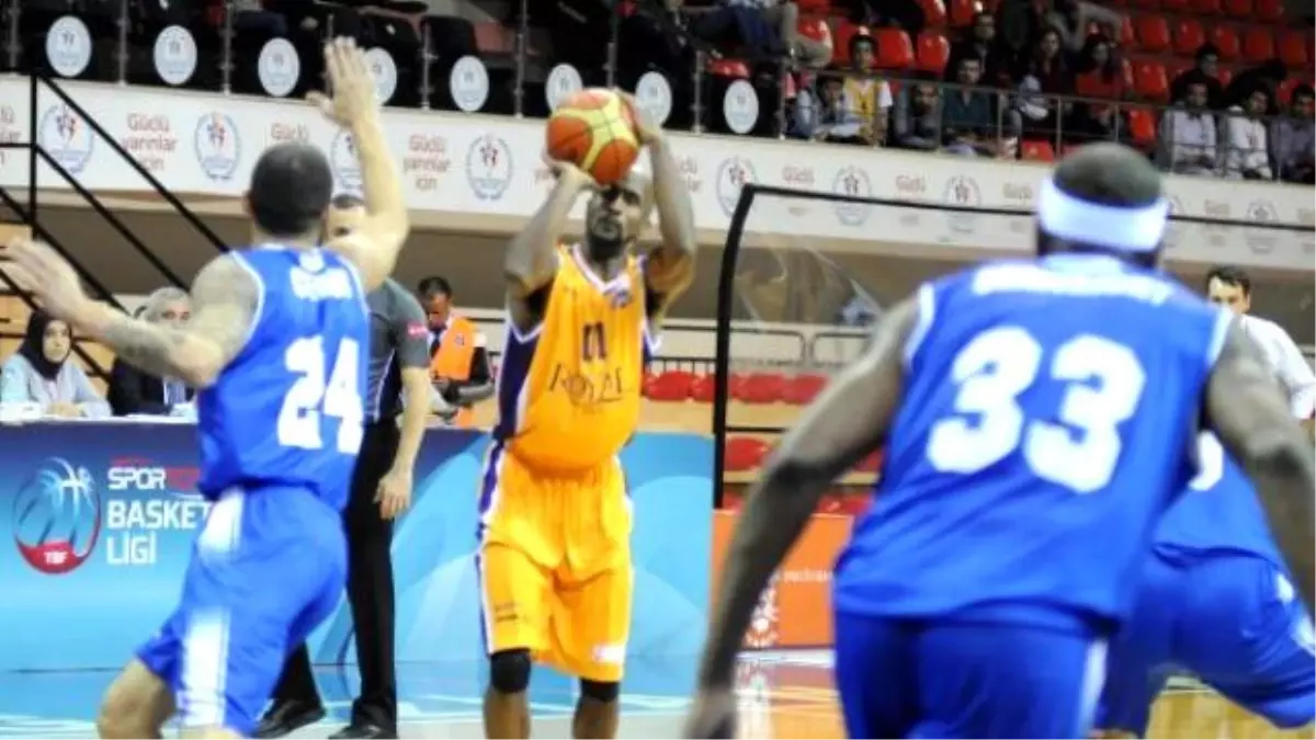 Royal Halı Gaziantep-Demir İnşaat Büyükçekmece: 86-74