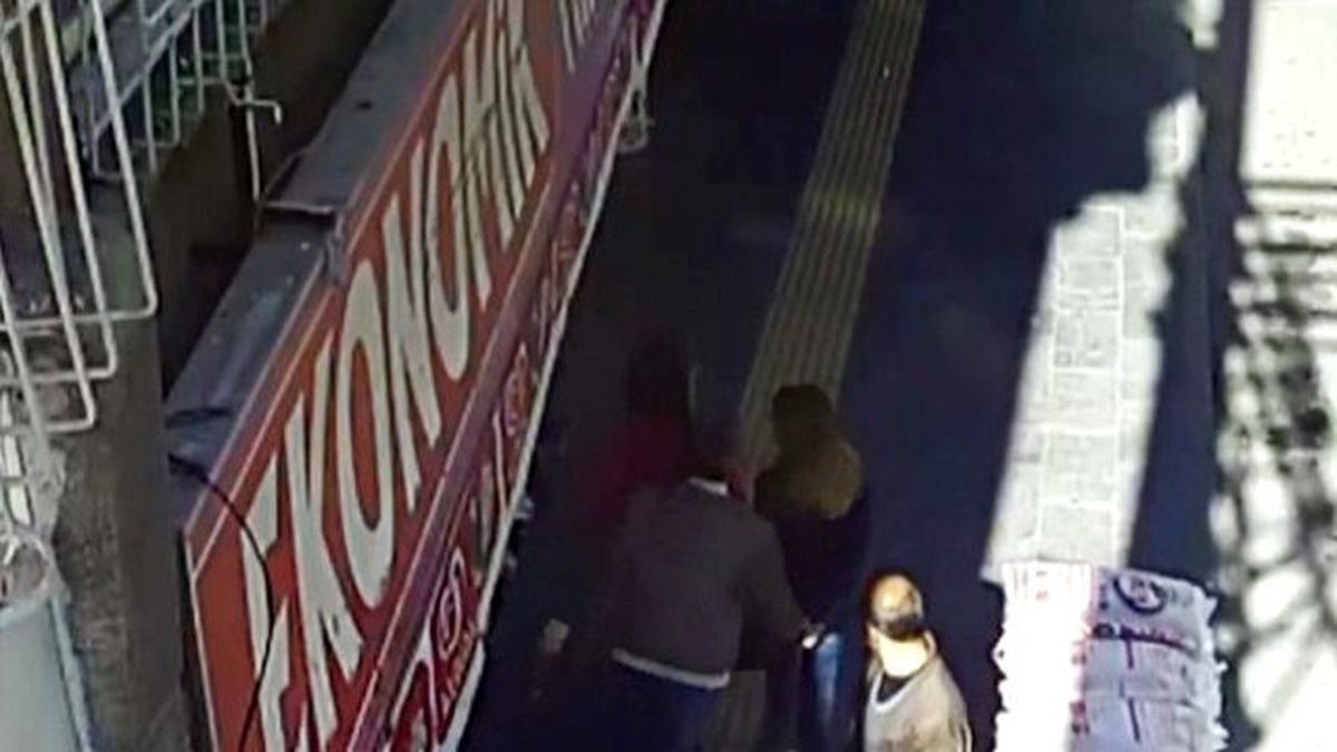 Sapık, Güvenlik Kamerasına Yakalandı