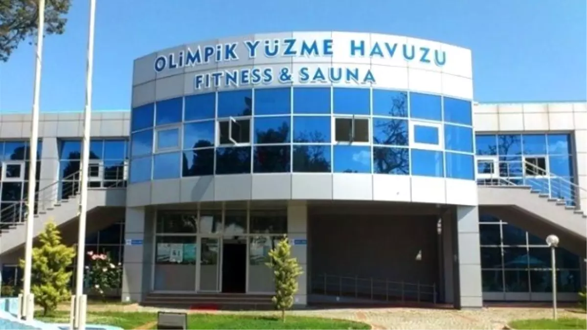 Tekirdağ Olimpik Yüzme Havuzu Sporcularını Mavi Sularıyla Kucaklıyor