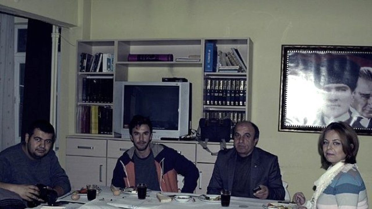 Türk Kızılayı Malkara Şube Başkanı Ömer Meral Gazetecileri Kahvaltıda Ağırladı