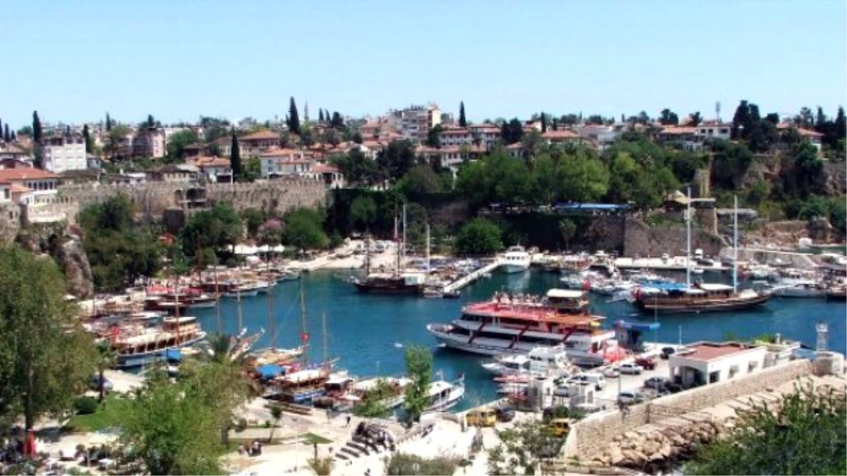 Antalya\'da Yat Limanı Projesi