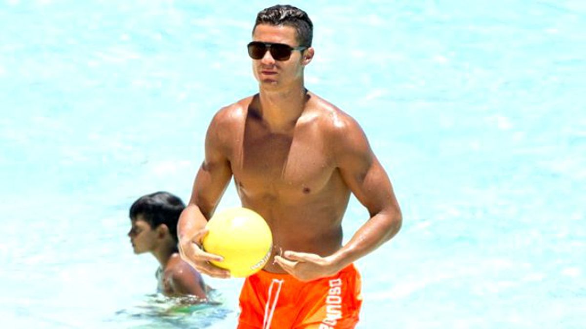 Ronaldo, 3,2 Milyon Euro'ya İzmir'den Villa Aldı