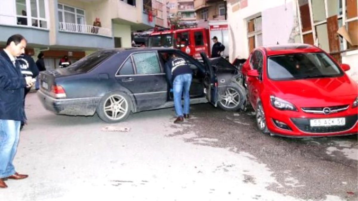 Silahlı Saldırıda Yaralanan 2 Kişiye, Hastaneye Giderken Ateş Açıldı