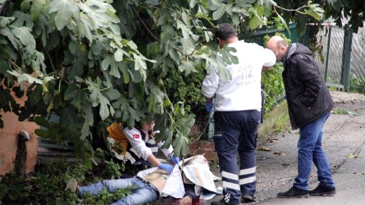 Samsun\'da 25 Yaşındaki Genç Sokak Ortasında Ölü Bulundu