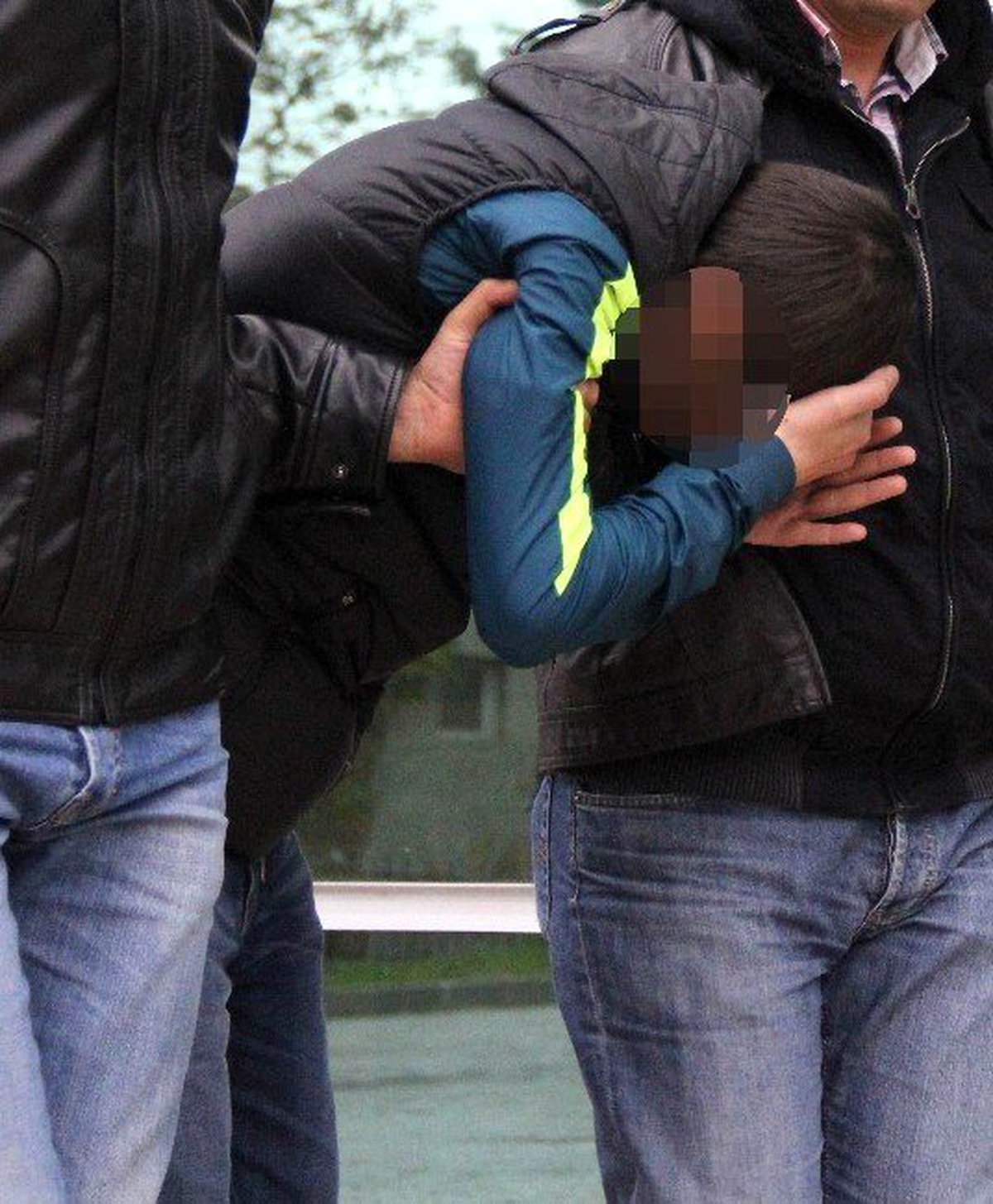 16 Yaşındaki Çocuk Uyuşturucu Ticaretinden Tutuklandı