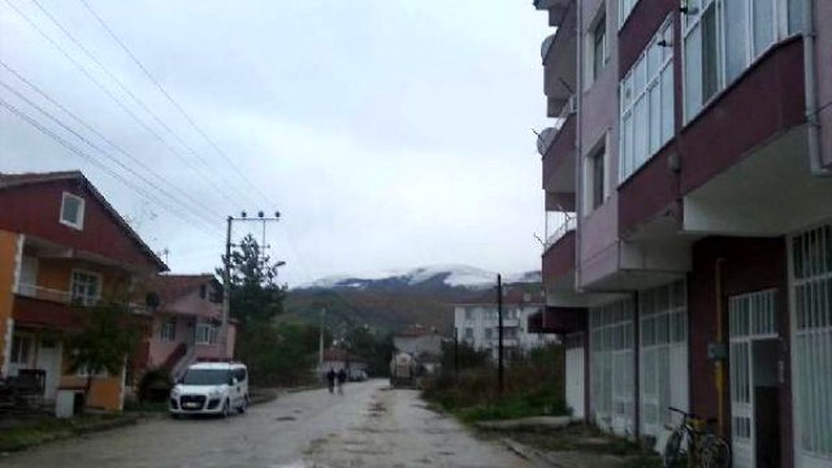 Akdağ\'a Kar Yağdı