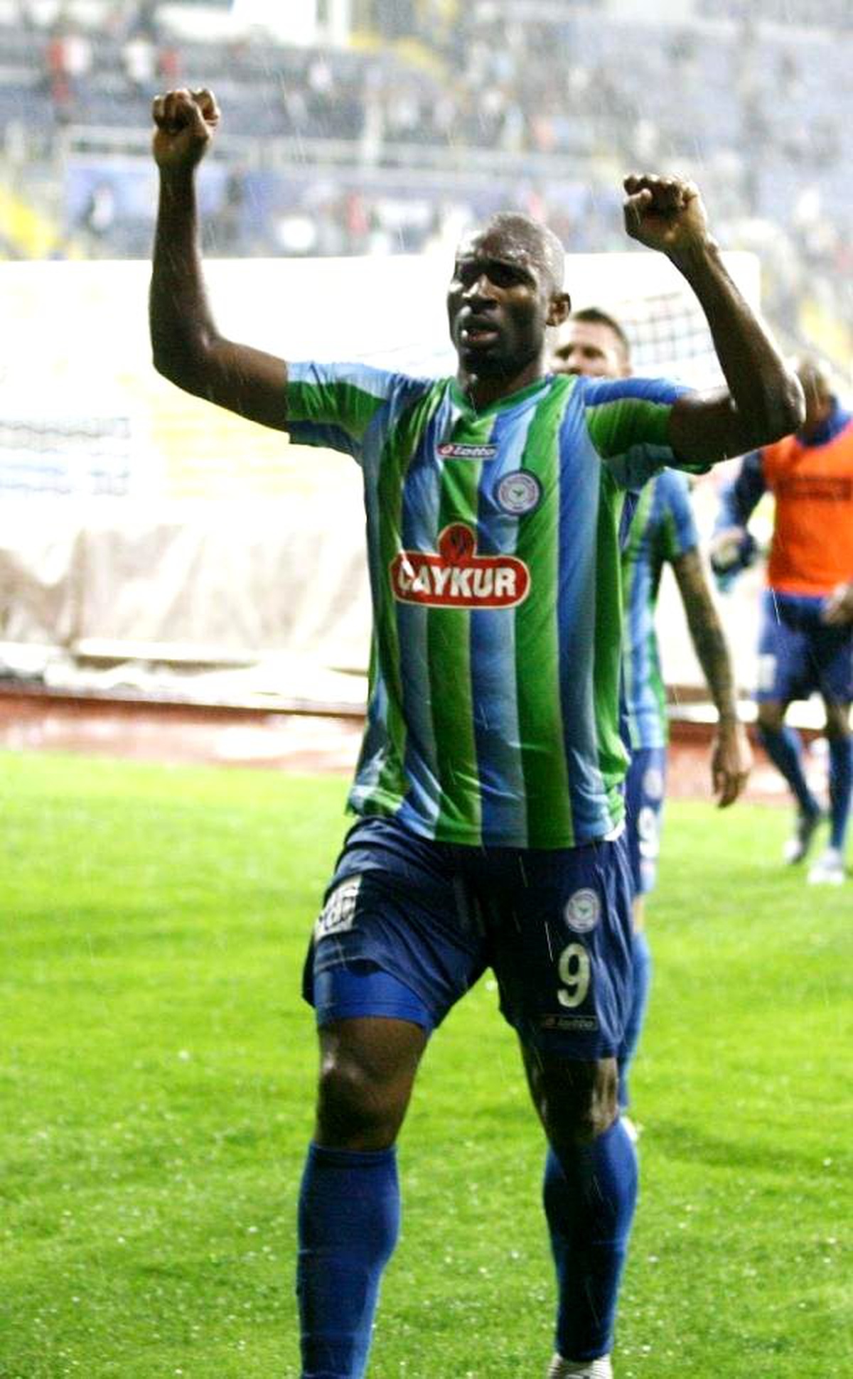 Çaykur Rizesporlu Kweuke\'den Transferine Yeşil Işık