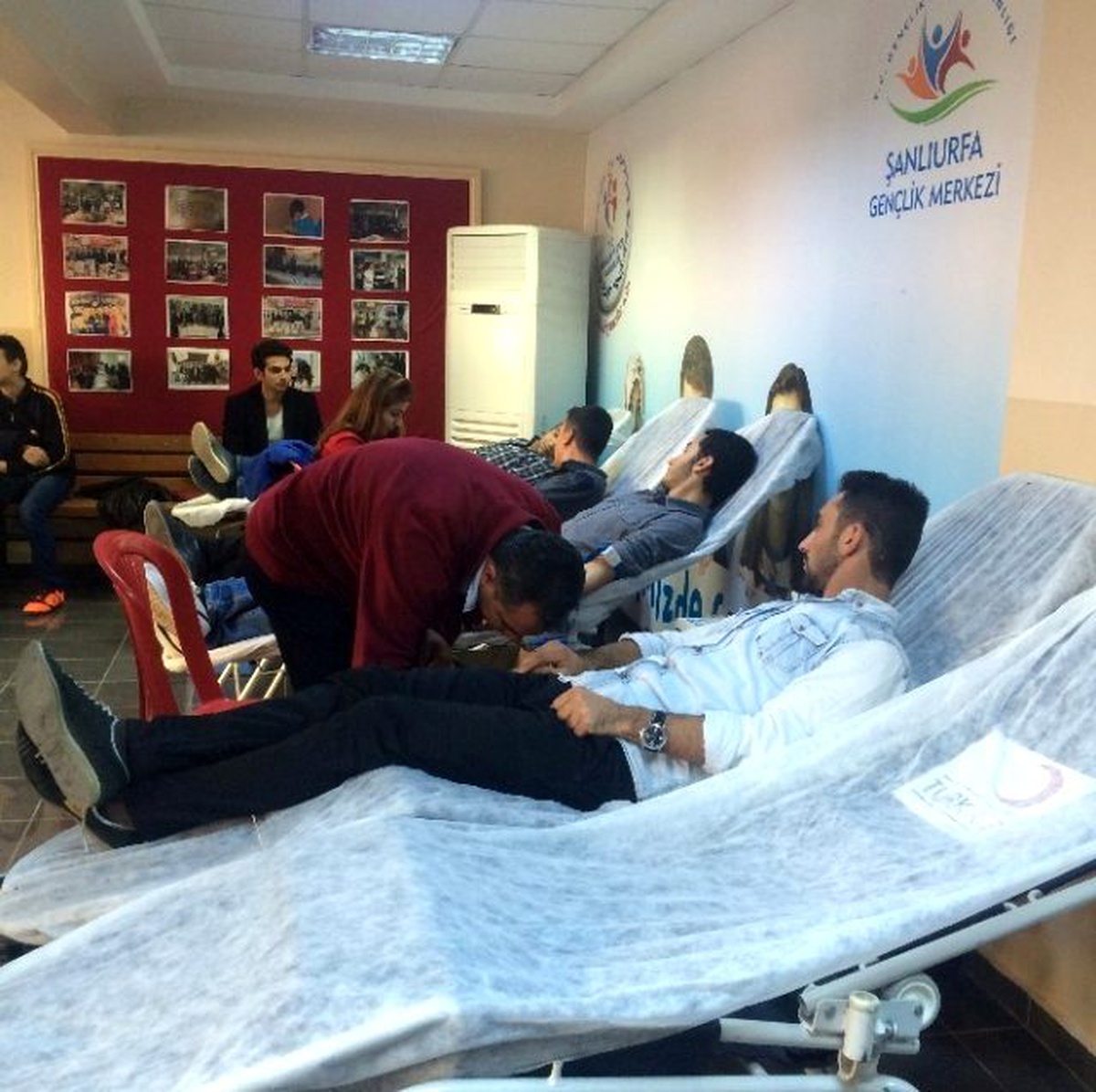 Gençlik Merkezinden Kızılay\'a Kan Bağışı