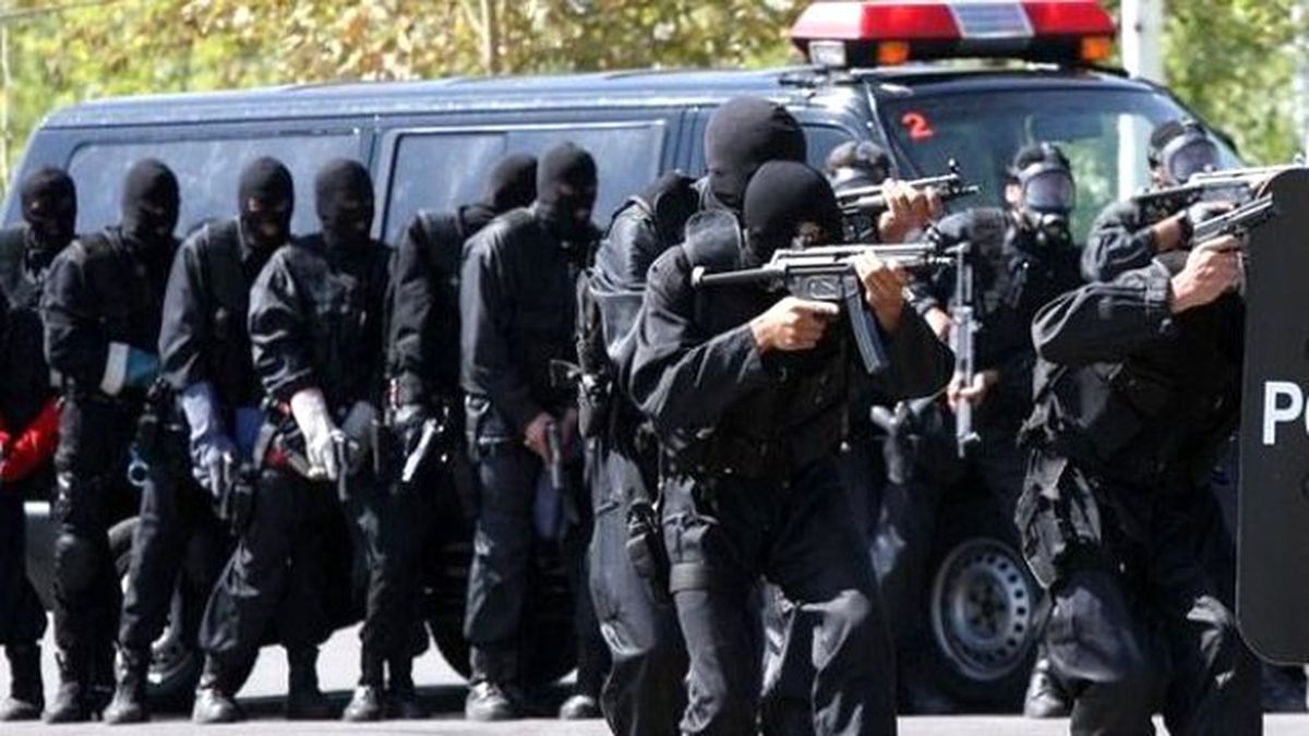 Silvan'da Operasyon! 1 Polis ile 1 Sivil Yaralı