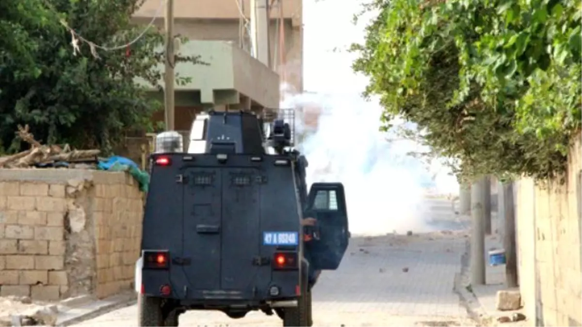 Nusaybin\'de, Hendek Kapatan Polise Silahlı Saldırı Düzenlendi