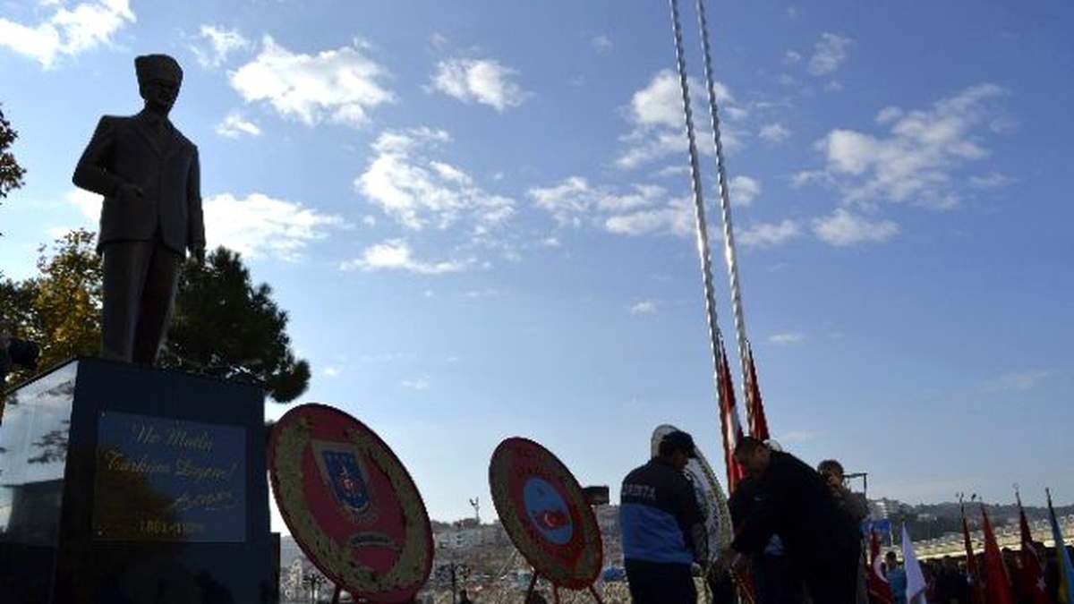 Alaplı\'da Atatürk\'ü Anma Töreni Düzenlendi