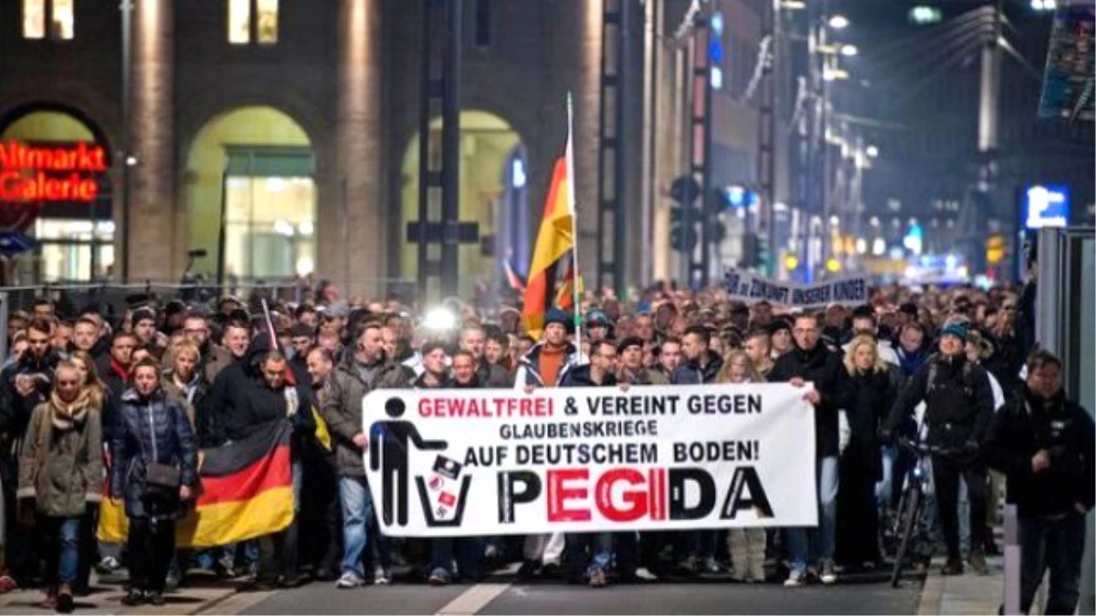 Almanya\'da Yabancı ve İslam Karşıtı Gösteriler