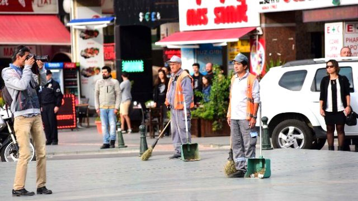 Atatürk Ölümünün 77. Yıl Dönümünde Antalya\'da Törenle Anıldı