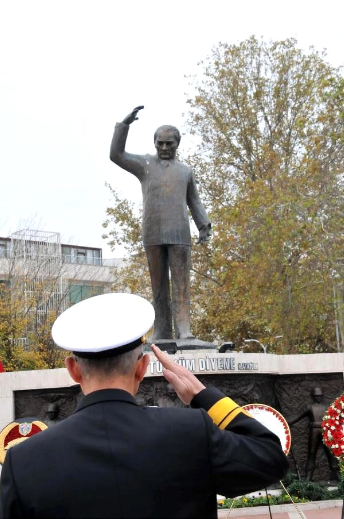 Atatürk, Yalova\'da Törenle Anıldı