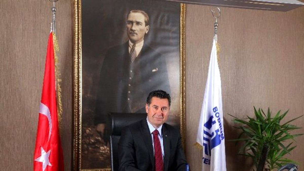 Başkan Kocadon, Atatürk\'ü Andı