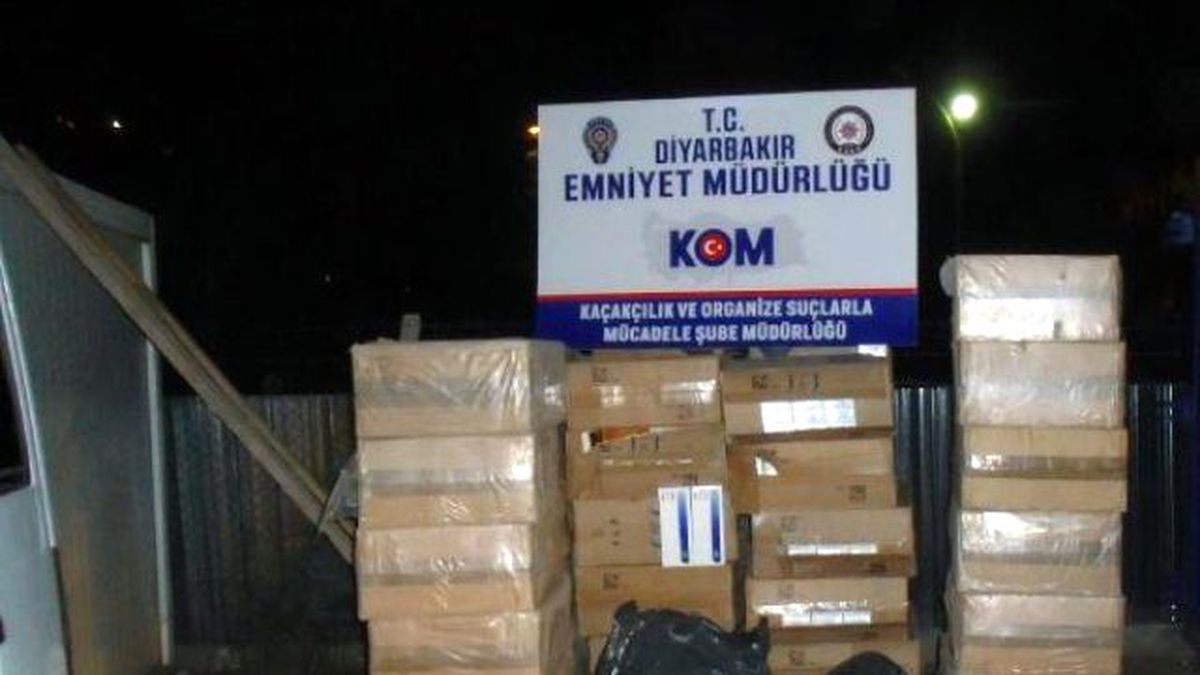 Diyarbakır Polisi 111 Bin Paket Kaçak Sigara Ele Geçirdi