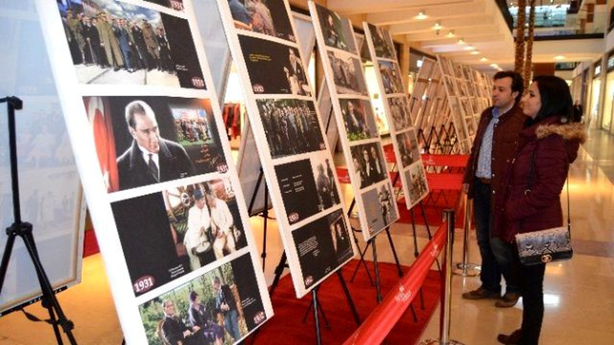 Forum Trabzon, Atatürk\'ü Çocuklarla Birlikte Andı