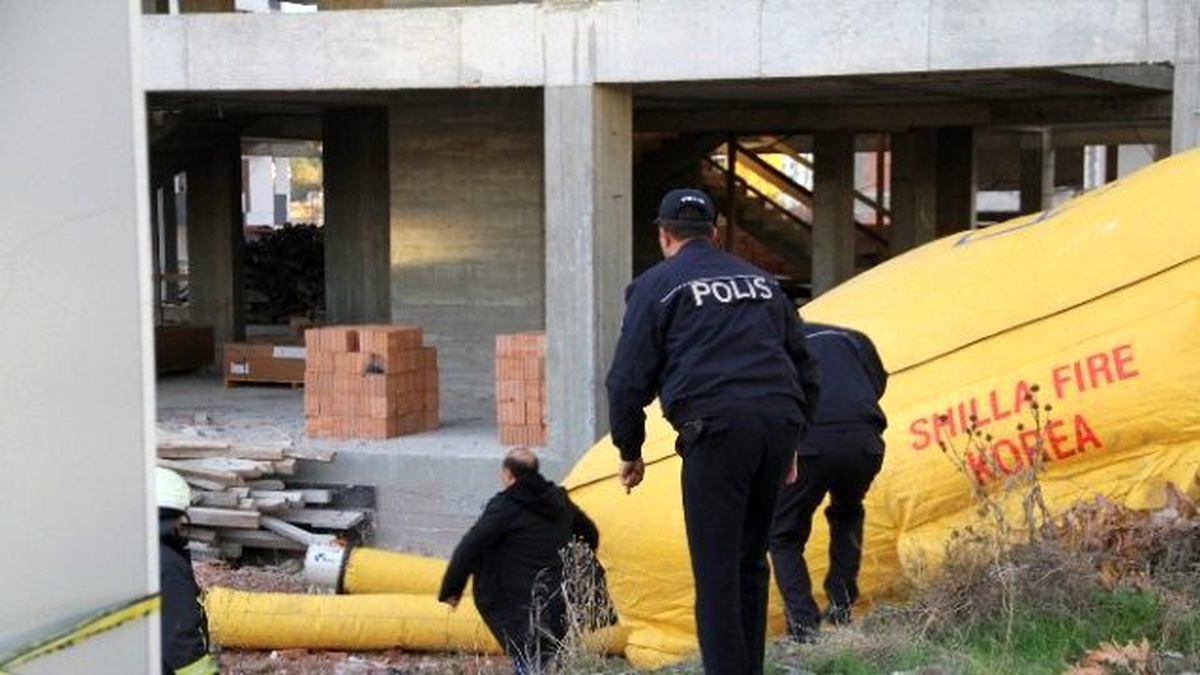 İntihara Kalkışan Genç Kızı Polis Kurtardı
