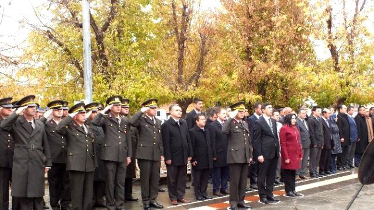Malazgirt\'te 10 Kasım Atatürk\'ü Anma Etkinliği