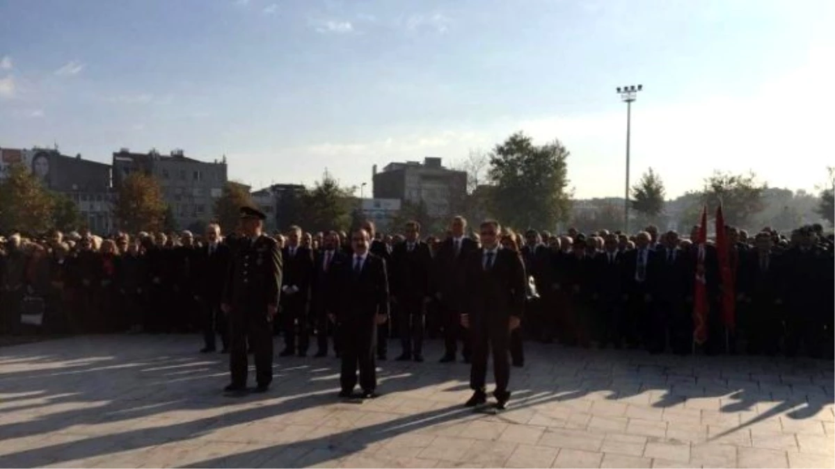 Sakarya\'da 10 Kasım Atatürk\'ü Anma Programı Düzenlendi