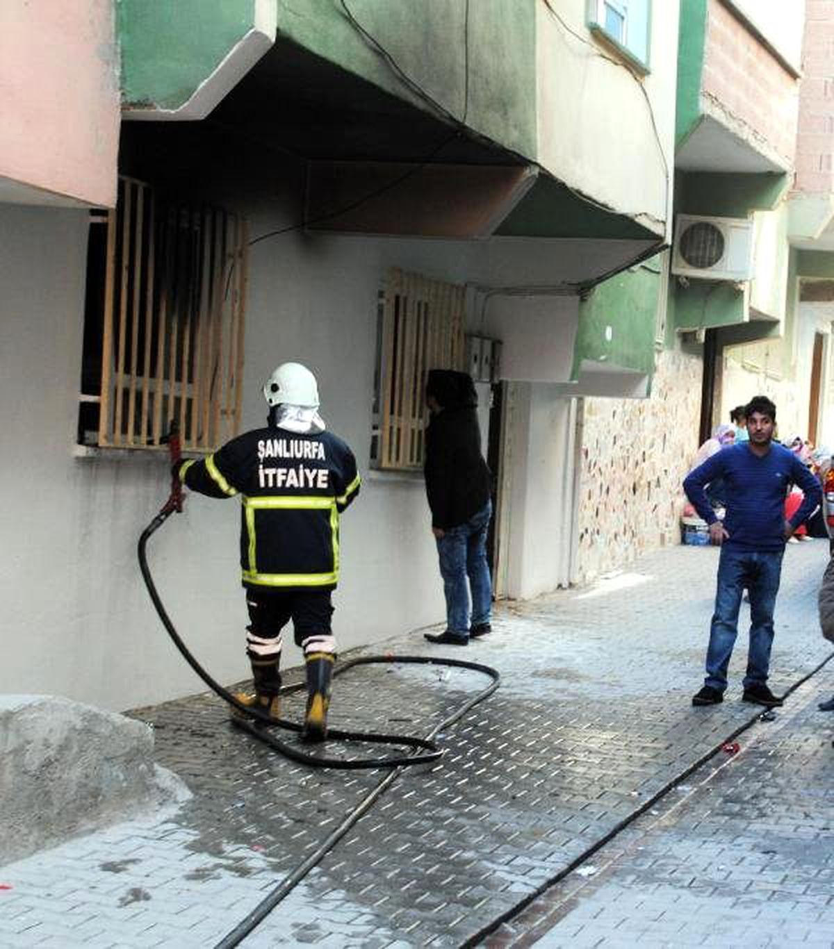 Şanlırfa\'da Evde Çıkan Yangın Korkuttu