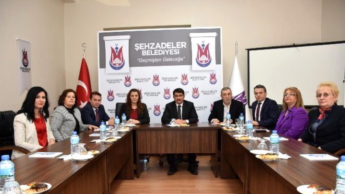 Şehzadeler Belediyesi, Hünerli Eller Pazarı Kuruyor