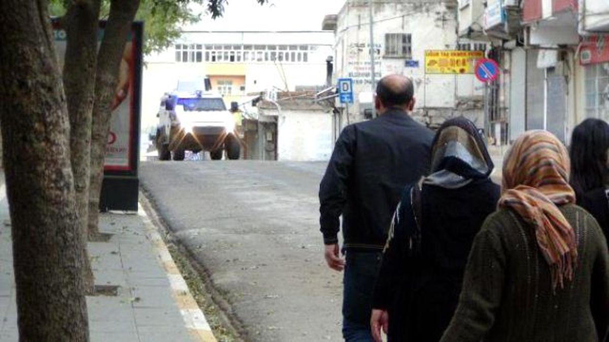 Emniyet Yetkilisi HDP'li Vekilleri Susturdu: Yemininize Sadık Kalın