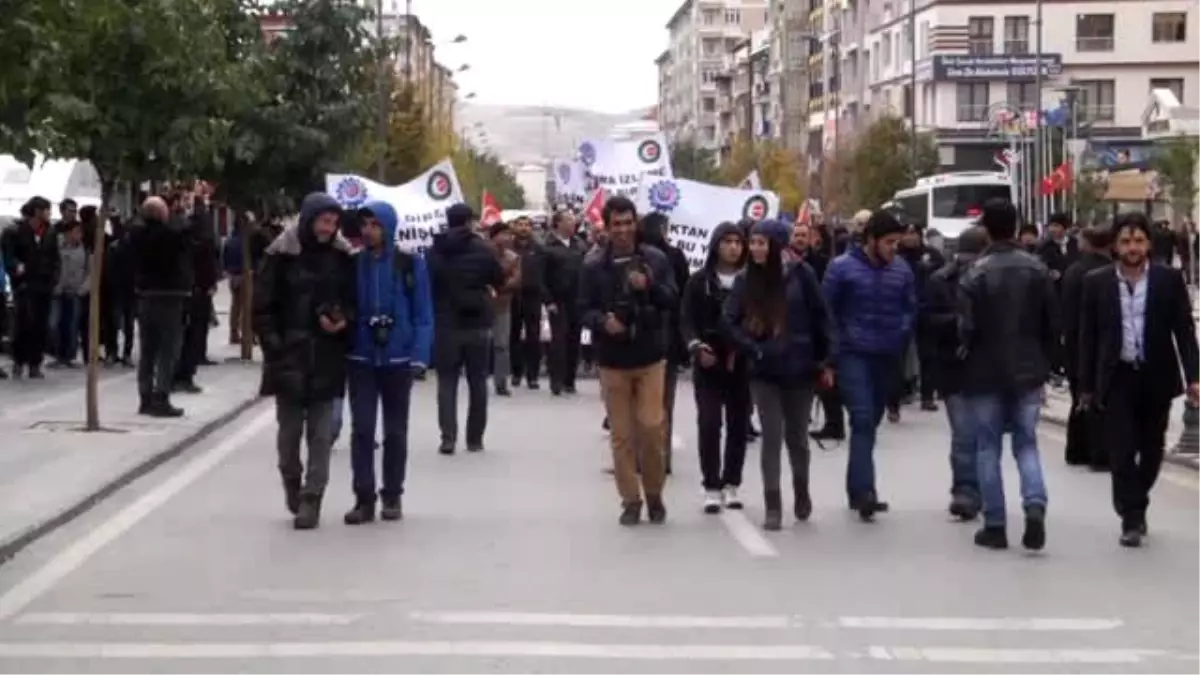 Sivas Demir Çelik Fabrikası İşçilerinin Maaş Eylemi