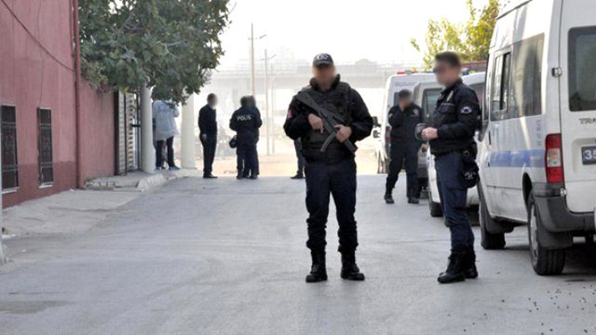 Teröristlerin Üzerinden Polis Kimliğine Çok Benzeyen Kart Çıktı