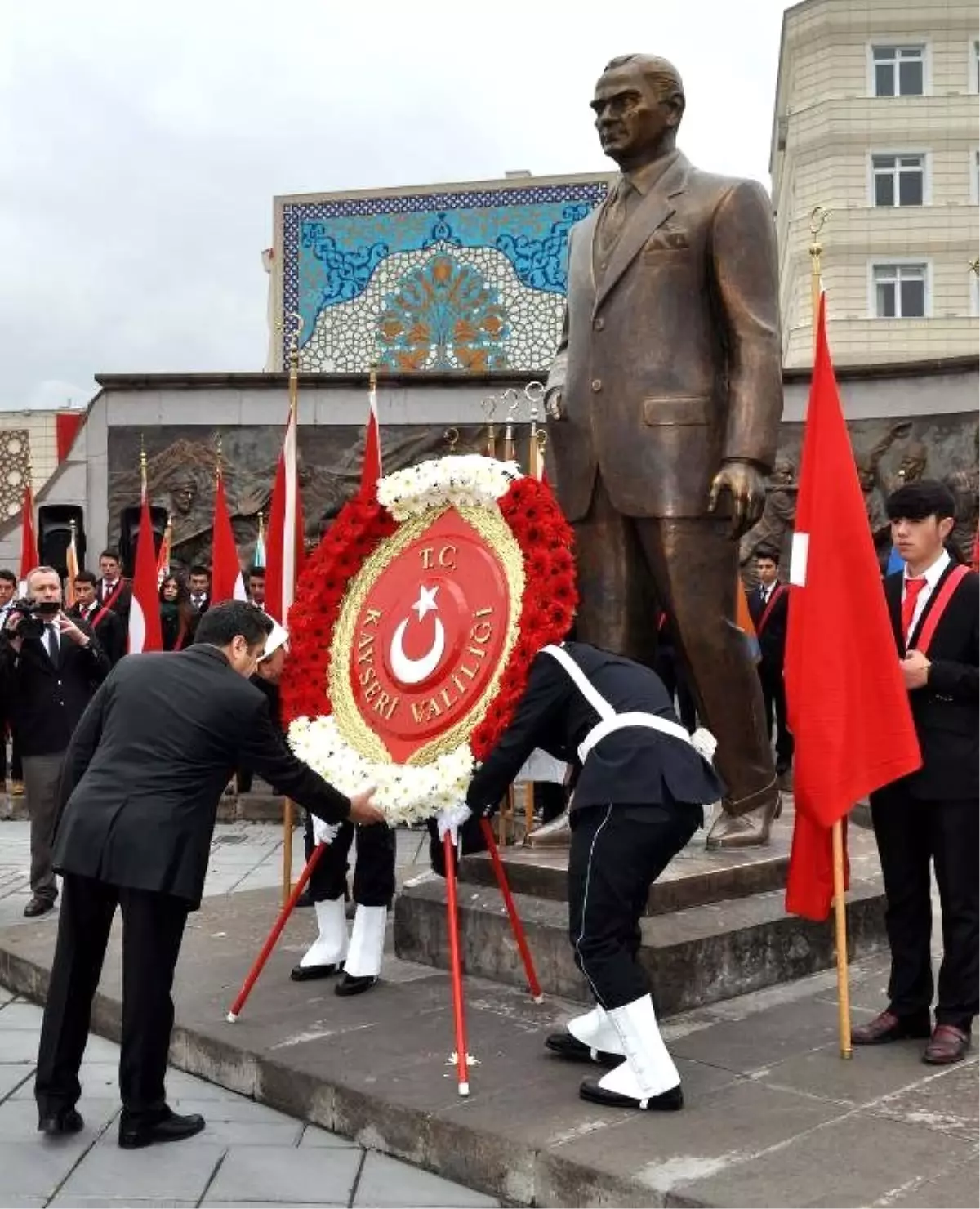 Ulu Önder Atatürk, Kayseri\'de Anıldı