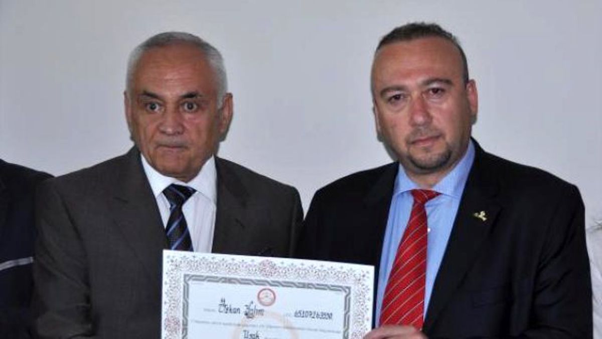 Milletvekilleri Mazbatalarını Alıyor