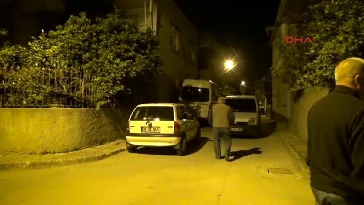 Adana\'da Şehit Polis Eşi, Acı Haberi Duymak İstemedi