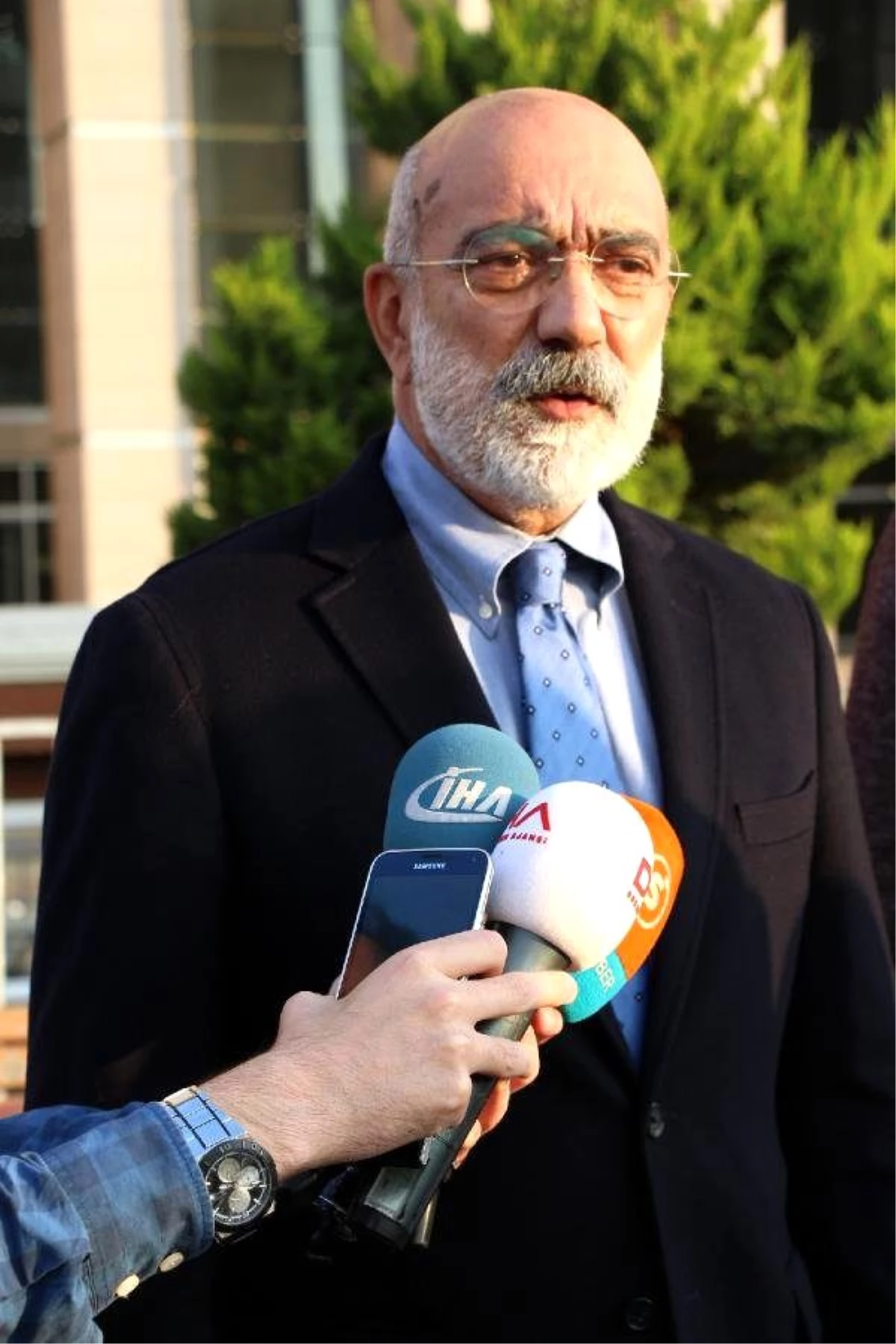 Ahmet Altan, "Cumhurbaşkanı\'na Hakaret" Soruşturmasında İfade Verdi