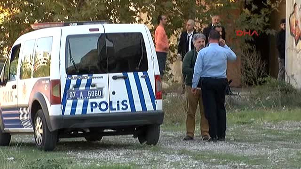 Antalya\'da Kar Maskeli Kişiler Diye İhbar Edilenler Film Ekibi Çıktı