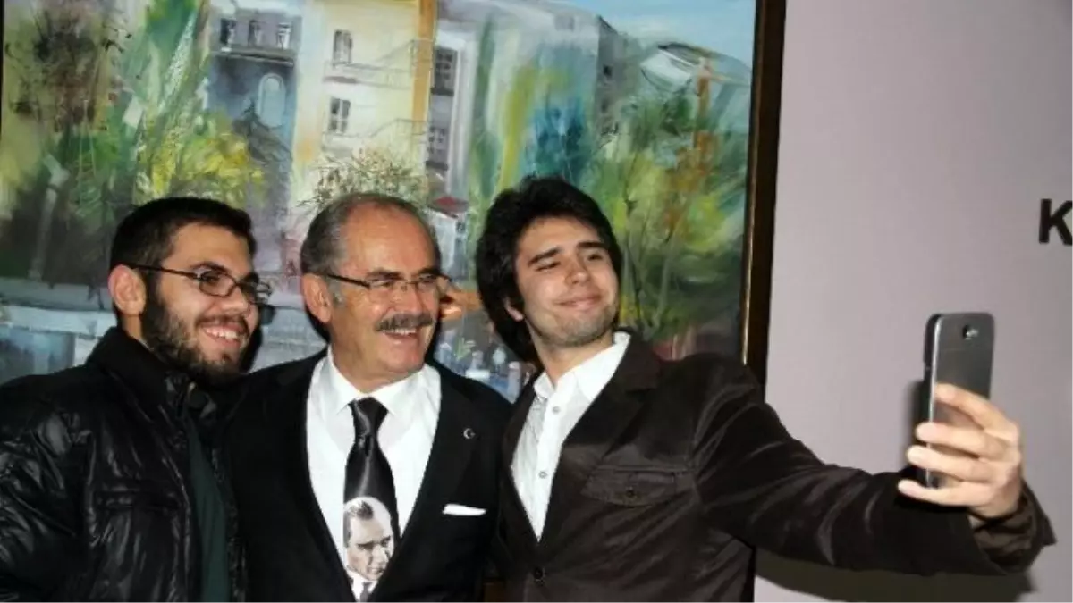 Ata\'nın Sevdiği Şarkılar İçin Dev Koro