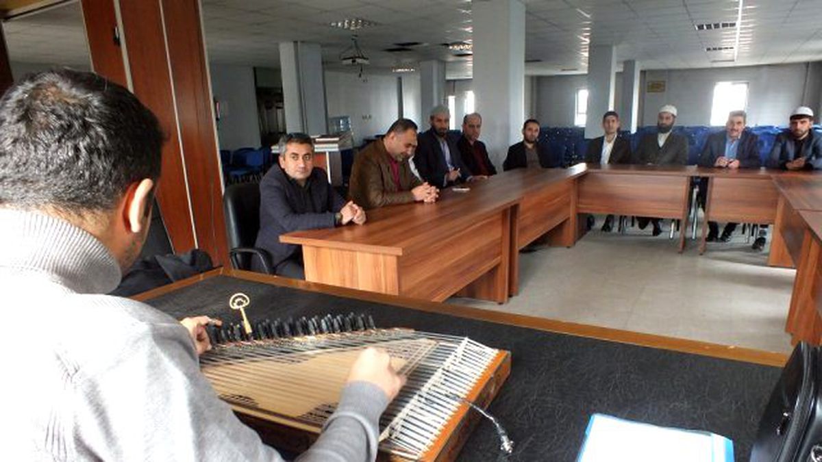 Batmanda, İmamlara Nota Eşliğinde Ezan Eğitimi Veriliyor
