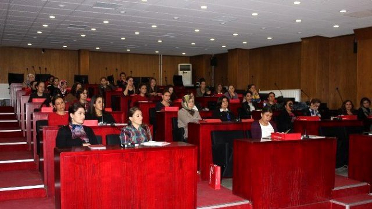 Belediye Çalışanlarına \'Meme Kanseri\' Anlatıldı