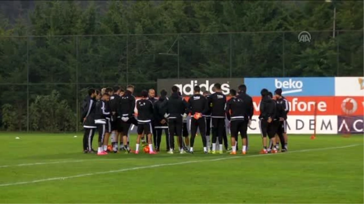 Beşiktaş\'ta Veli Kavlak, 8 Ay Sonra Antrenmanlara Başladı