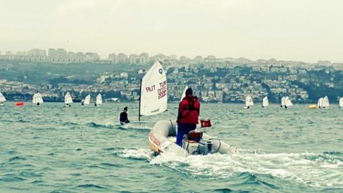 Beyoğlu Yelken Kulübü Öğrencileri Yarışlardan 5 Kupa ile Döndü